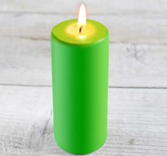 Зеленая свеча